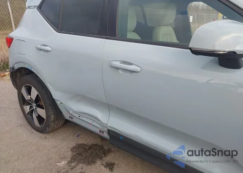 2019 Volvo Xc40 T5 Momentum from USA, damaged, VIN YV4162UK7K2137399